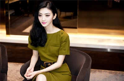 YSL蜜桃色888_: 面对压力的深思，未来该如何做出抉择？
